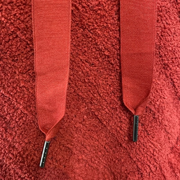 Simply Vera red brick hoodie sweater- size XS - Picture 8 of 13